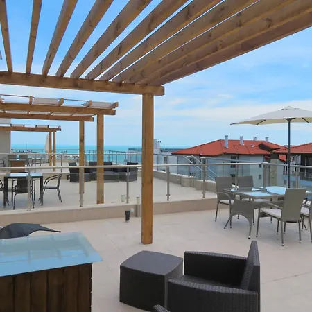 виста клиф - Byala Vista Cliff 公寓式酒店 *